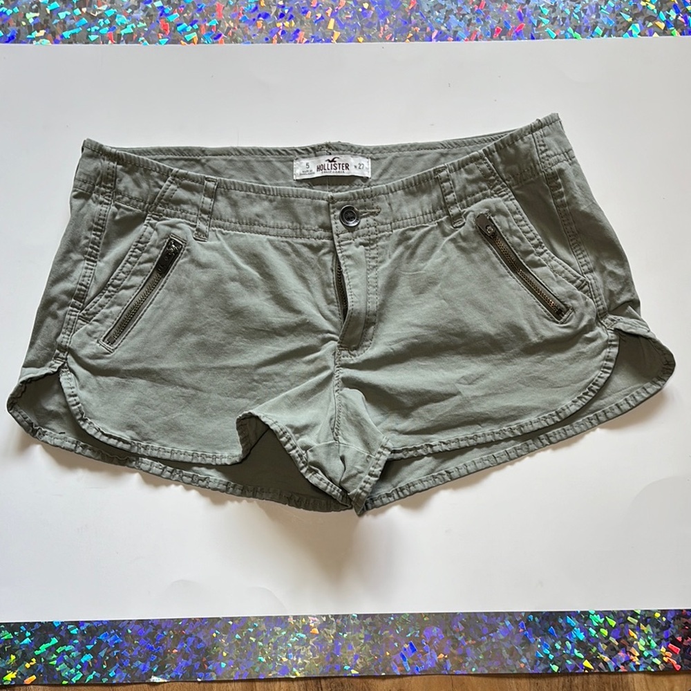 Hollister Women's Green Shorts